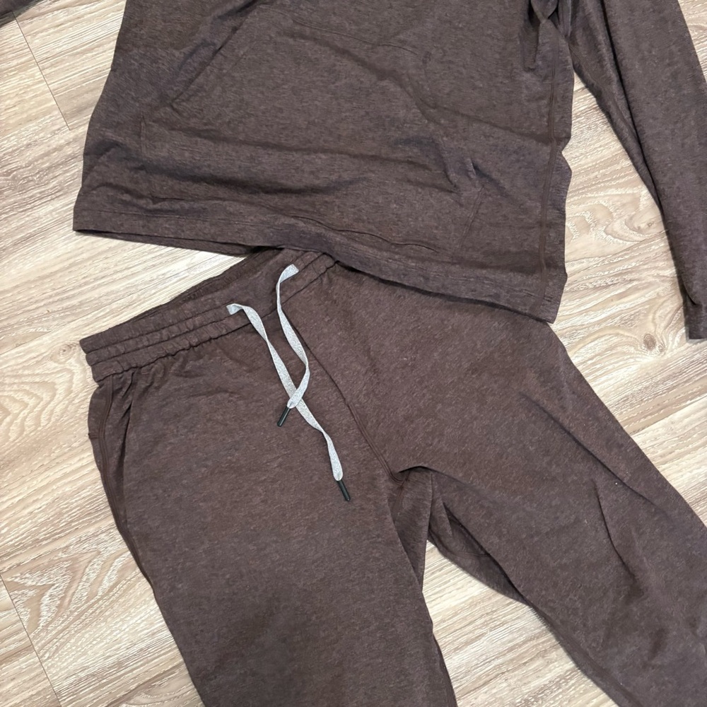 SOLD *** Lululemon Athletica men’s small soft jersey set in espresso, Brown - Picture 2 of 12